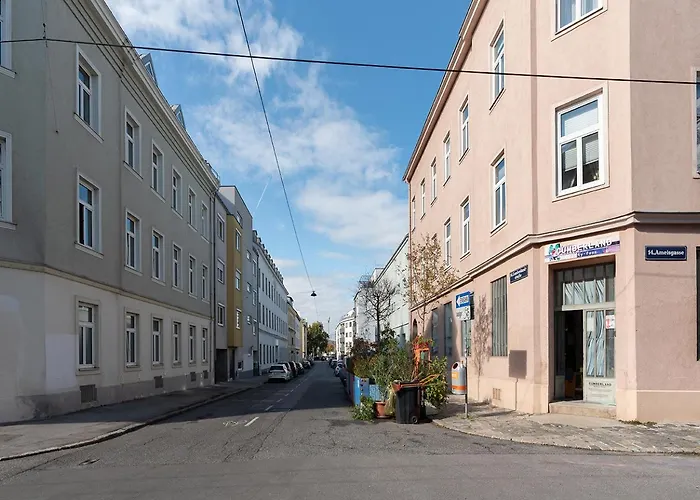 Modern And New Near Schoenbrunn * Βιέννη